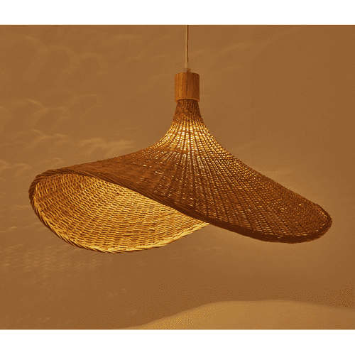 Lampe aus Bambusgeflecht