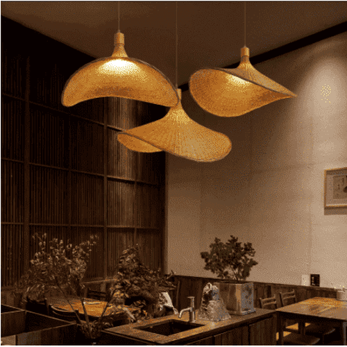 Lampe aus Bambusgeflecht